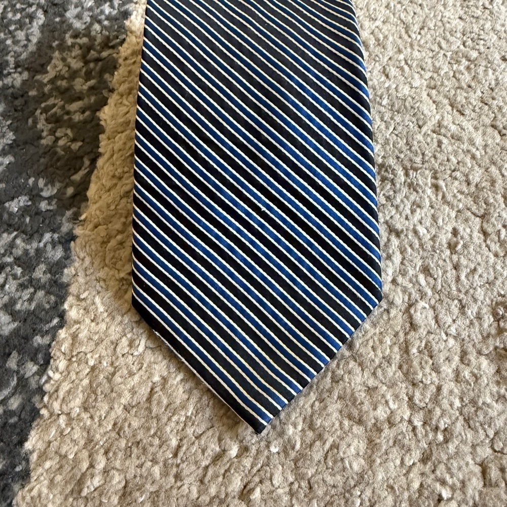 Ashford & Brooks Elegant Navy and White Striped Tie - Picture 5 of 6